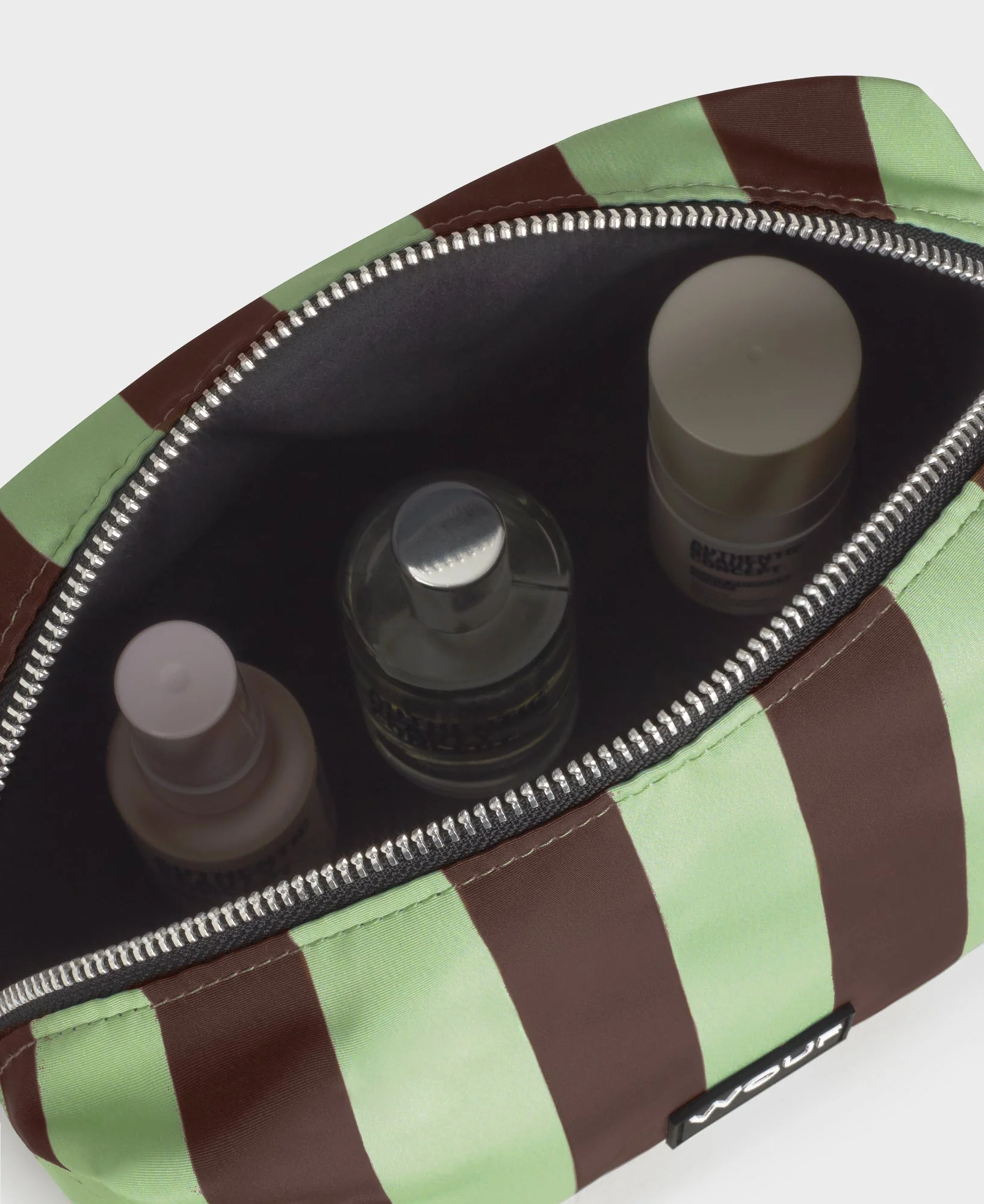 Antwerp Toiletry Bag - Image 4