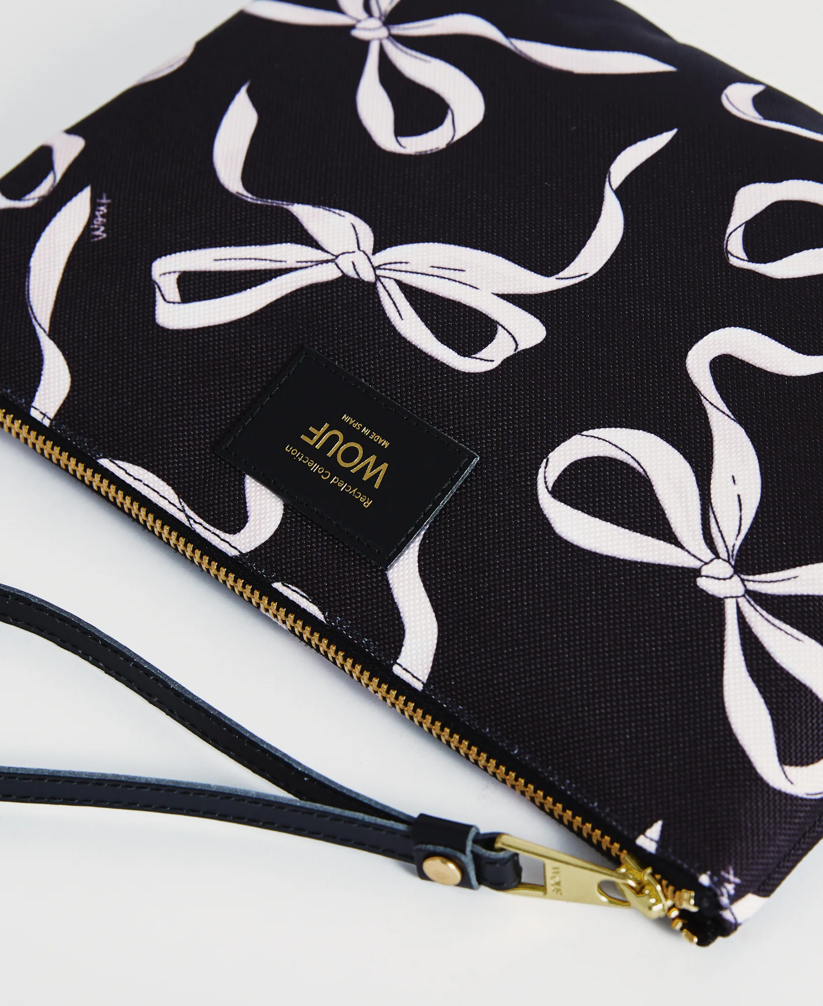 Carlota XL Pouch Bag - Image 3