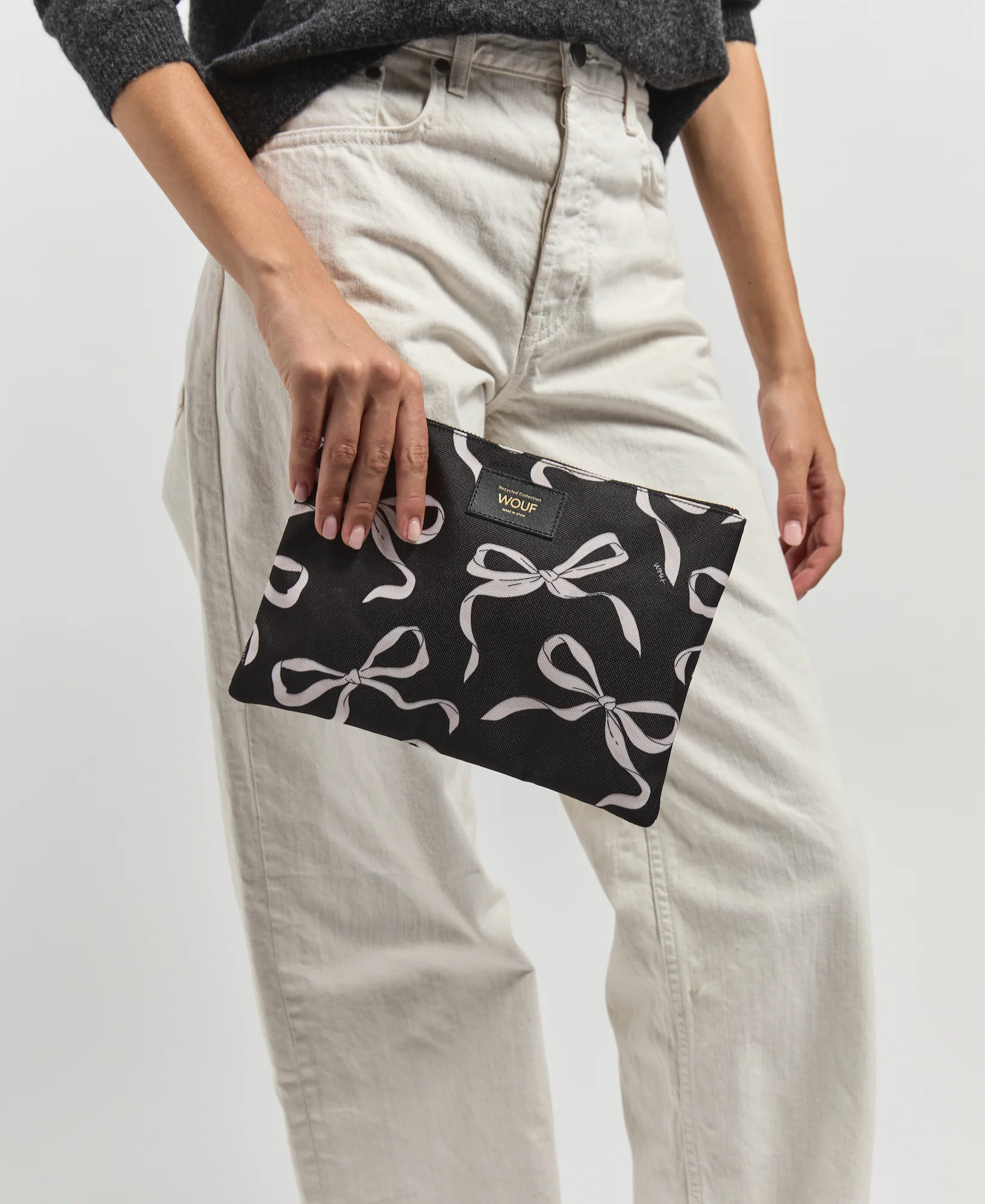 Carlota XL Pouch Bag - Image 4